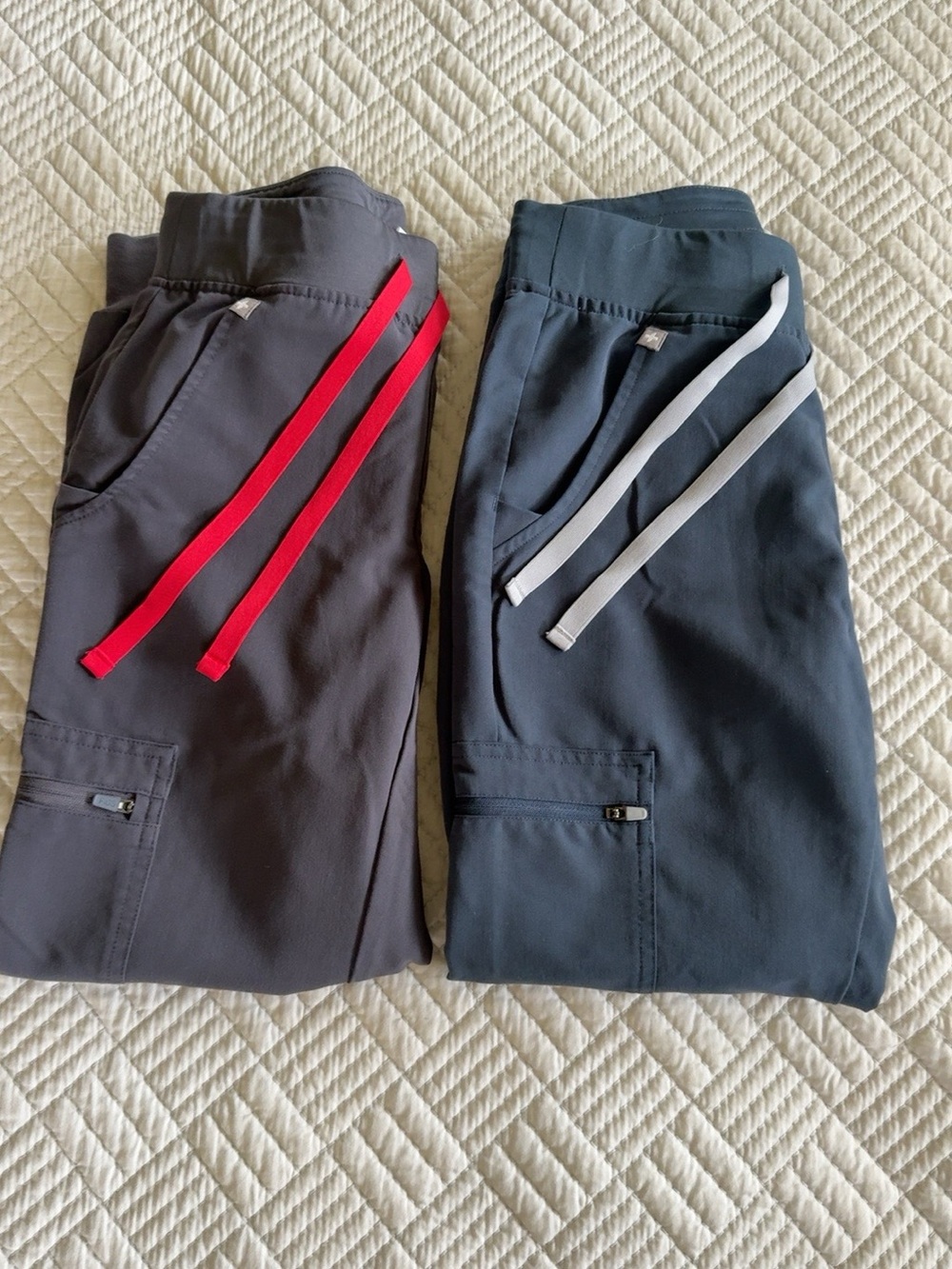 Bundle:Figs Women's Zamora Joggers Charcoal and Dark Harbor. XSP. Good Condition